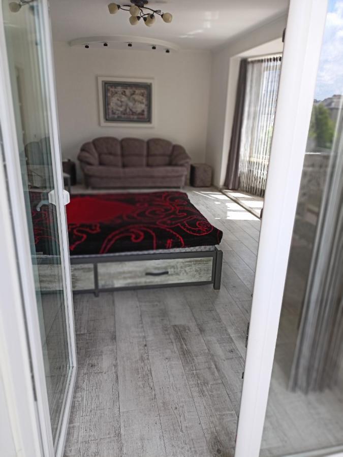 Home In Center With Jacuzzi Ivano-Frankivsk Luaran gambar