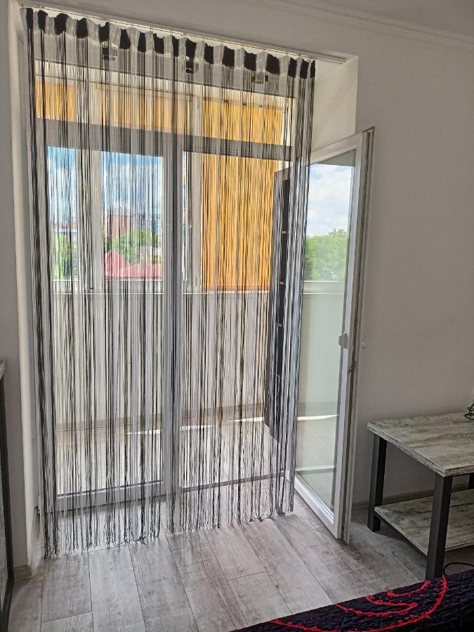 Home In Center With Jacuzzi Ivano-Frankivsk Luaran gambar