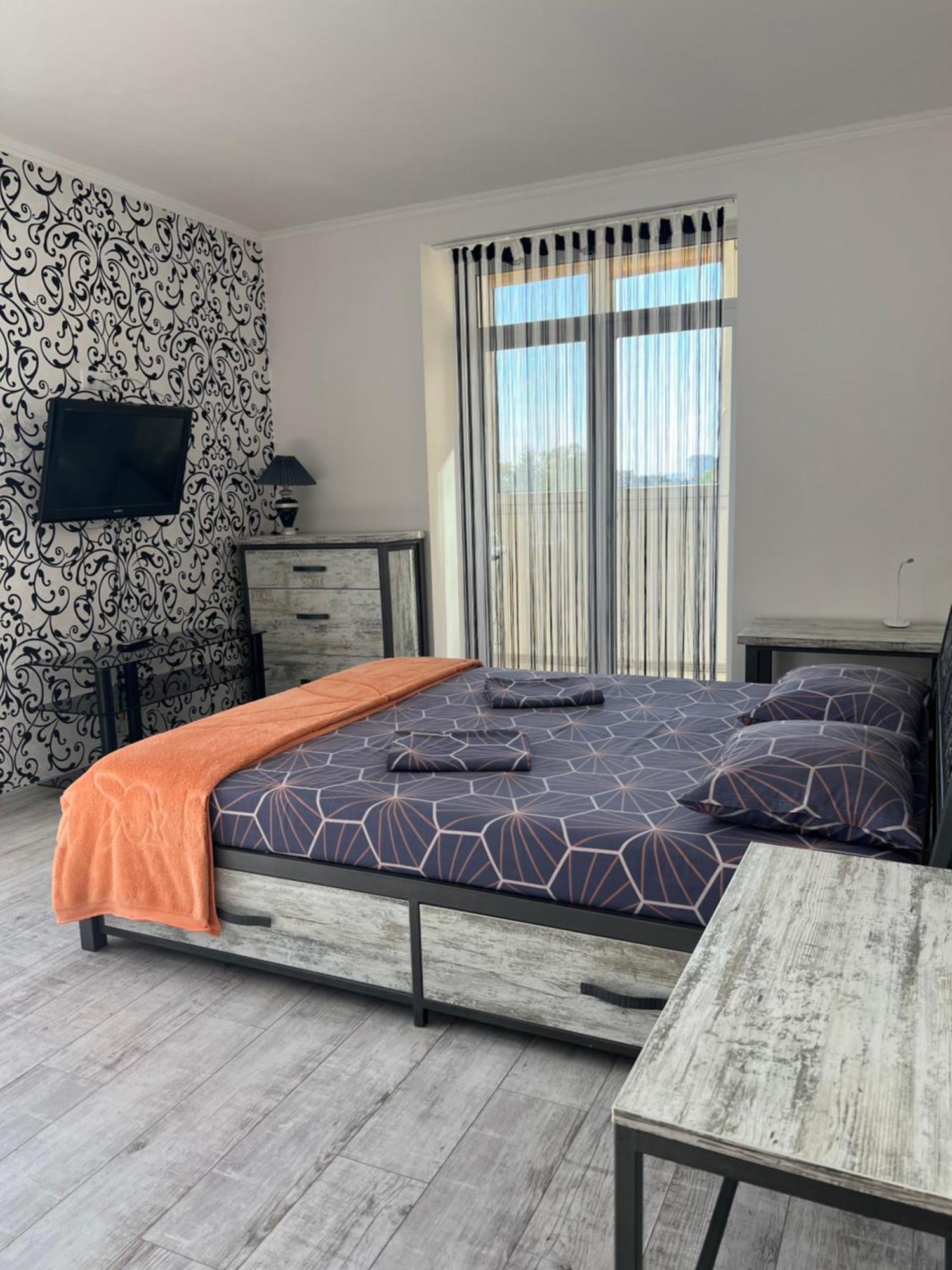 Home In Center With Jacuzzi Ivano-Frankivsk Luaran gambar