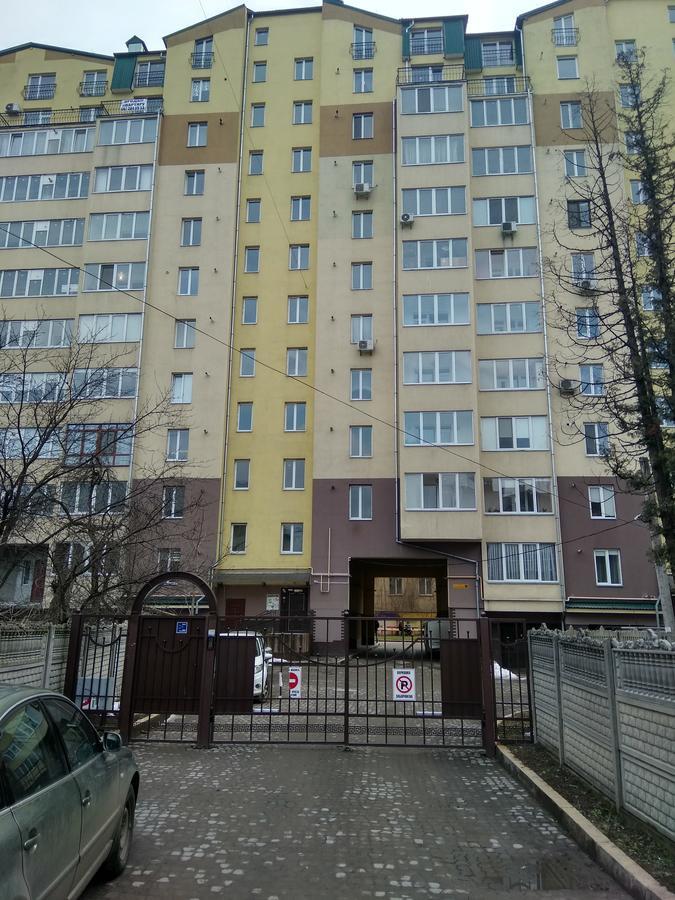 Home In Center With Jacuzzi Ivano-Frankivsk Luaran gambar